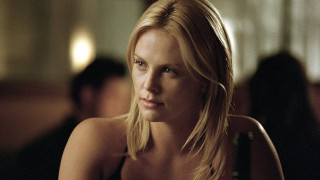 Πανέτοιμη για τη λεσβιακή εκδοχή του «Die Hard» η Σαρλίζ Θερόν