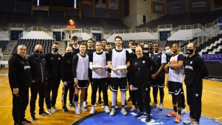 Επιστροφή με προπόνηση, ευχές και τούρτες!