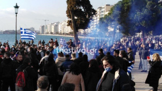 Θεσσαλονίκη: Συγκέντρωση κατά του lockdown στον Λευκό Πύργο, Συνθήματα κατά Μητσοτάκη - Χαρδαλιά