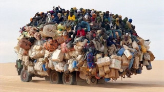 Αυτά είναι τα πιο υπερφορτωμένα οχήματα που έχει πιάσει ο φακός