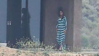 Σοκάρει ο Ολυμπιονίκης με το φόρεμα και την περούκα (pics)