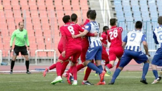 Καρυπίδης: «Σε τέτοια γήπεδα θέλουμε να παίζουμε»