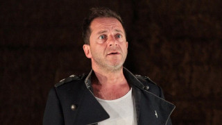 Νέα σοκαριστική μήνυση κατά Λιγνάδη: «Με κακοποιούσε ενώ ήμουν λιπόθυμος»