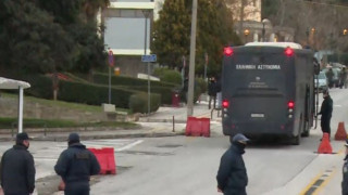 ΑΠΘ: Σε εξέλιξη επιχείρηση της αστυνομίας για εκκένωση της κατάληψης