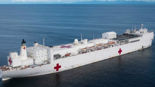 Κορωνοϊός: Επιασε λιμάνι το μεγαλύτερο πλωτό νοσοκομείο -Πού βρίσκεται