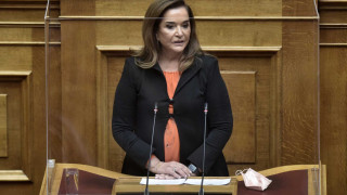 Μπακογιάννη: «Δεν έχω καμία σχέση με τον 45χρονο που προκάλεσε το δυστύχημα στα Χανιά»