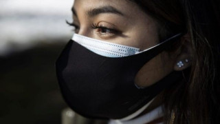 Χρήση μάσκας: Νεότερες οδηγίες-Ποιοι πρέπει υποχρεωτικά να φορούν διπλή