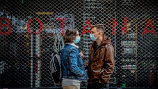 Lockdown: Τι γίνεται με το άνοιγμα στο λιανεμπόριο - Αβέβαιο και το Πάσχα στο χωριό