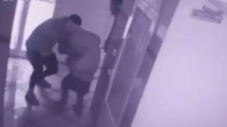 ΣΟΚ στην Θεσσαλονίκη: Ληστές χτυπούν την μητέρα μπροστά στο παιδί της!