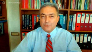 Βασιλακόπουλος: Τα κορωνοπάρτι απειλούν το... Πάσχα στο Χωριό