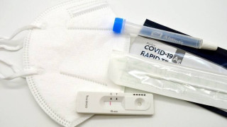 Τζανάκης για self test: Τι θα συνέβαινε αν πήγαιναν στο σχολείο 400 θετικοί