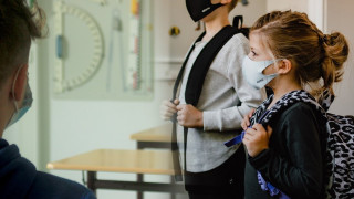 Σχολεία: Mετά το Πάσχα Δημοτικά, Γυμνάσια - Το αγκάθι φροντιστηρίων, εμβολιασμών