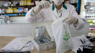 Self test: Μεγάλες αλλαγές από τον Ιούλιο - Ποιοι εργαζόμενοι δεν θα δικαιούνται δωρεάν