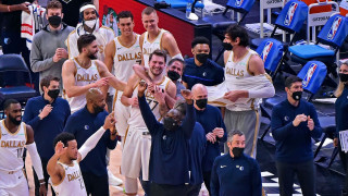 Απίστευτο buzzer-beater του Ντόνσιτς και ανατροπή των Μαβς