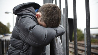 Πως θα αντιδρούσες αν έβλεπες ένα παιδί να κακοποιείται στη μέση του δρόμου;