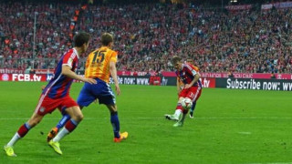 Έκανε το καθήκον της και περιμένει γκέλα της Βόλφσμπουργκ! (video)