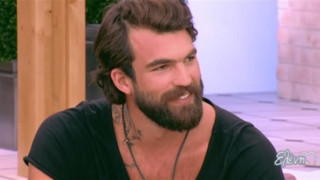  Ο Δημήτρης Αλεξάνδρου γδύθηκε για την Ελένη Μενεγάκη! (ΒΙΝΤΕΟ)