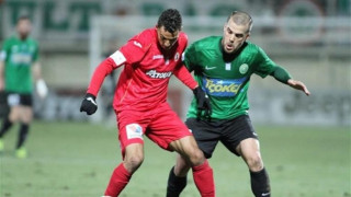 Γείτονες στα μαχαίρια