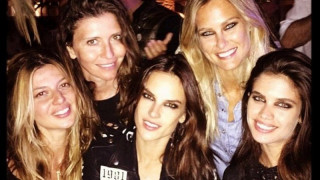 Παρέλαση των αγγέλων της Victoria Secret στη Μύκονο (pics)