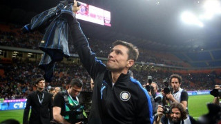 Αποσύρθηκε με λαμπρότητα η φανέλα του Ζανέτι (video)