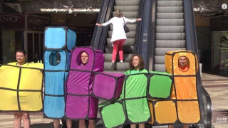 Ο Ρεμί Γκαγιάρ παίζει... Tetris (video)