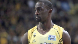 Στο νοσοκομείο ο Μπονσού