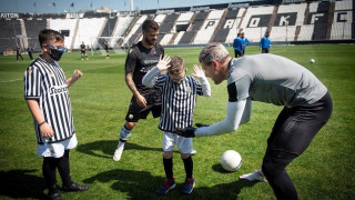 Ο Πασχαλάκης και η υπέροχη στάση του απέναντι στον μικρό Χρήστο!