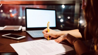 Βόλος: Επιδειξίας «εισέβαλε» στην τηλεκπαίδευση εν ώρα μαθήματος