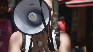 Θεσσαλονίκη: Συγκέντρωση κατά του υποχρεωτικού εμβολιασμού στον Λευκό Πύργο