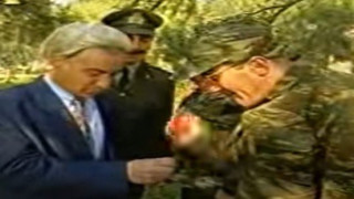 Κλάμα: Τι παθαίνεις αν σπάσεις το αυγό του Υπουργού