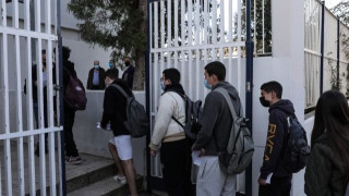 Με τη βεβαίωση του self test ανά χείρας επέστρεψαν οι μαθητές στα σχολεία