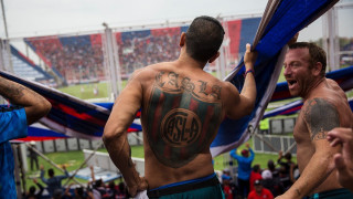 Η Λάουρα Γκαρσία πανηγυρίζει με συνθήματα της... Σαν Λορένσο τη νίκη του ΠΑΟΚ επί του Άρη!