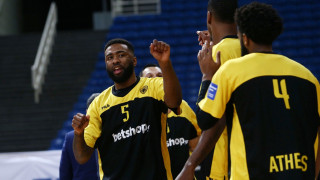 Η ΑΕΚ έφτασε μία... ντουζίνα ΒΑΝ