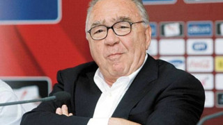 Ο χρησμός του «θείου», ο σεβασμός του Μαρτίνς αλλά και το... κολάρο ενός... καραγκιόζη κόουτς