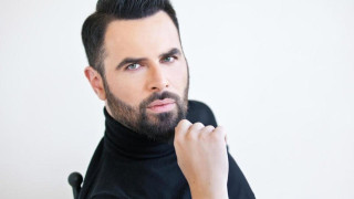 Γ. Παπαδόπουλος: Με έχουν φλερτάρει διάσημοι, γυναίκες και άντρες ραδιοφωνικοί παραγωγοί!»