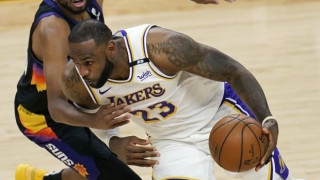 1-0 οι Σανς τους Λέικερς, διπλά για Γκρίζλις και Χοκς