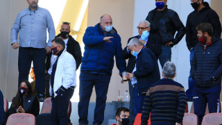 Μπέος σε Κούγια: «Φίλε Αλέκο, σου κάνω δώρο αυτήν τη σκάλα»