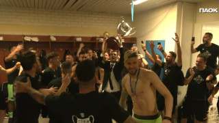 Ασπρόμαυρο πάρτι: Οι Σέρβοι τραγουδούν στα ελληνικά και η ατάκα-έπος του Βαρέλα