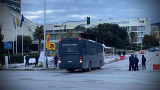 Μπλόκα της ΕΛ.ΑΣ. πέριξ του ΑΠΘ για να μην γίνει σήμερα κορωνοπάρτι