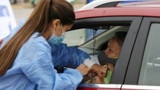 Σε έκτακτη κατάσταση η Ρουμανία: Βάζουν τους ασθενείς Covid στα αυτοκίνητα με οξυγόνο γιατί δεν έχουν κλίνες