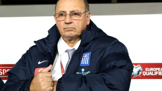 Ευχές από Μαρκαριάν σε Μπακάκη