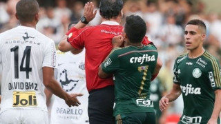 Ποινή - μαμούθ για απώθηση και εξύβριση διαιτητή (video)