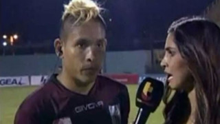 Βρέθηκε ο πιο κάφρος οπαδός στον πλανήτη. Δείτε την επίθεση σε αντίπαλο παίκτη!