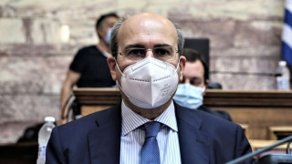 Χατζηδάκης: Τέλος τα email και τα τηλεφωνήματα μετά το ωράριο εργασίας