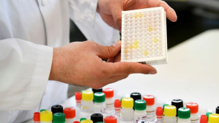 Αυτός είναι ο συνδυασμός φαρμάκων που εξολοθρεύει τον κορωνοϊό