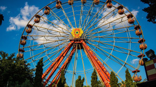 Ανοίγουν από σήμερα παιδότοποι, λούνα παρκ, χώροι ευεξίας