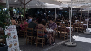 Προνόμια εμβολιασμένων: Οι ανακοινώσεις της κυβέρνησης