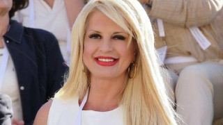 Μαρίνα Πατούλη: Οι βουτιές σε πισίνα με γνωστό παρουσιαστή-μοντέλο!