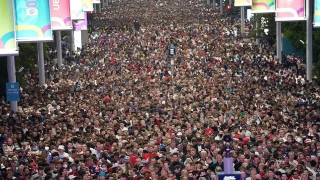 Ο συνωστισμός στο Γουέμπλεϊ μπορεί να προκαλέσει 100.000 κρούσματα ημερησίως