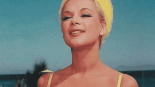 «Η Βουγιουκλάκη ήταν εγκλωβισμένη, δυστυχής, ενώ η Καρέζη ήξερε να ζει»